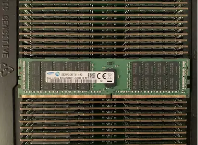 Samsung M393A2G40DB1-CRC4Q 16GB DDR4-2400 PC4-19200T-R 2Rx4 CL17 1.2V ECC RDIMM