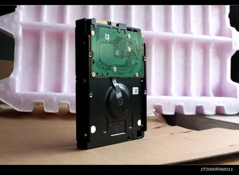 Seagate Constellation ES 3.5 2TB SATA 7200 rpm 6Gb 64Mb Cache ST2000NM0011