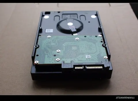 Seagate Constellation ES 3.5 2TB SATA 7200 rpm 6Gb 64Mb Cache ST2000NM0011