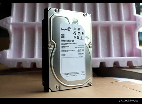 Seagate Constellation ES 3.5 2TB SATA 7200 rpm 6Gb 64Mb Cache ST2000NM0011